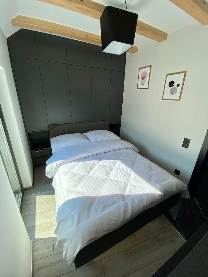 Apartament Lux אוסטראון מראה חיצוני תמונה