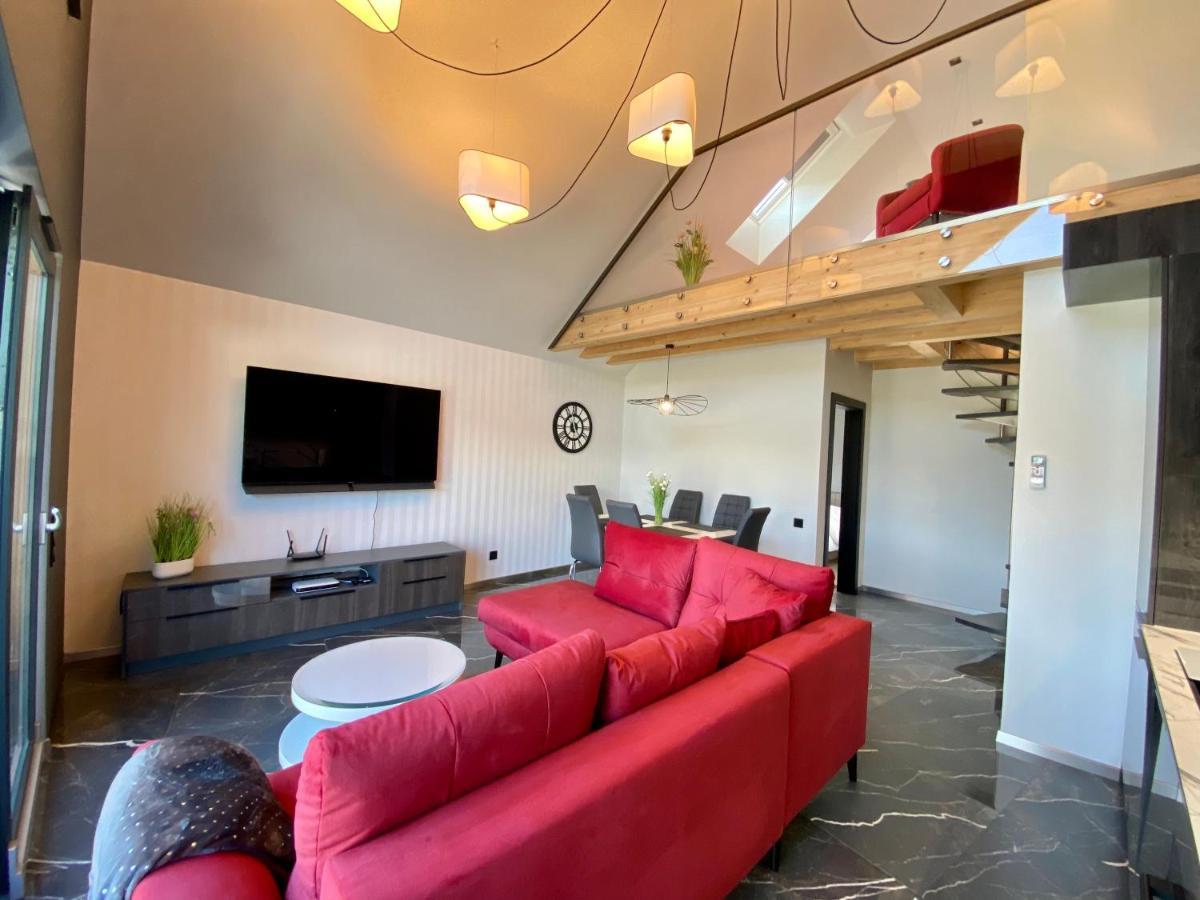 Apartament Lux אוסטראון מראה חיצוני תמונה