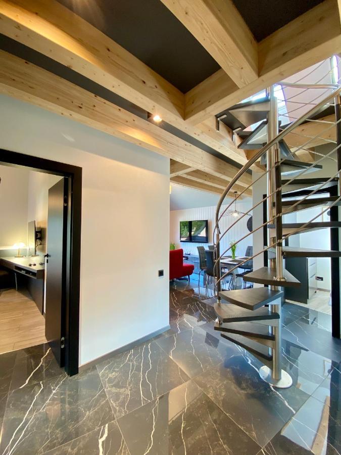 Apartament Lux אוסטראון מראה חיצוני תמונה