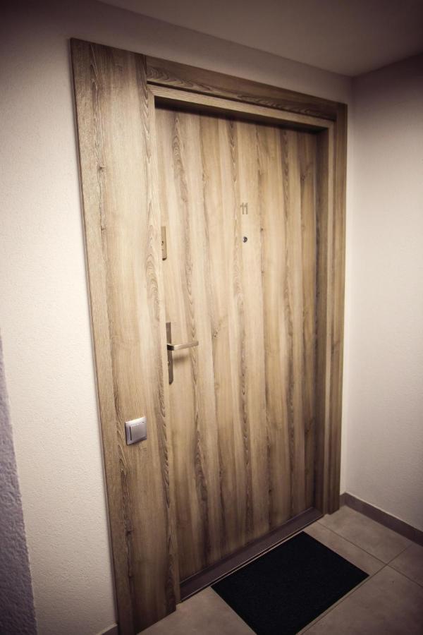 Apartament Lux אוסטראון מראה חיצוני תמונה